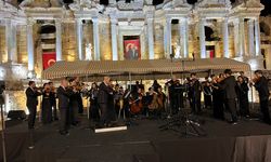 Hollanda Kraliyet Concertgebouw Orkestrası'ndan Pamukkale'deki Hierapolis Antik Kenti'nde konser