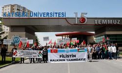 Kayseri Üniversitesinde Filistin'e destek yürüyüşü yapıldı