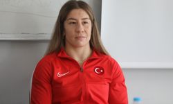 Milli güreşçi Yasemin Adar Yiğit, koleksiyonundaki eksik altın madalyanın peşinde