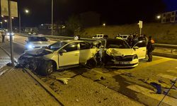 Bayburt'ta üç aracın karıştığı trafik kazasında 4 kişi yaralandı
