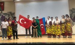 Türk ve Azerbaycanlı öğrenciler "Bir Millet İki Başkent" projesi kapsamında Bakü'de bir araya geldi