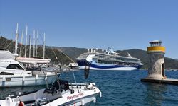 Yolcu gemisi "Marella Discovery" 1850 yolcusuyla Marmaris'e geldi