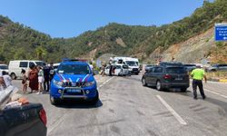 Muğla'da iki otomobilin çarpıştığı kazada 1 çocuk öldü, 10 kişi yaralandı