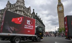 Türk halkının 15 Temmuz mücadelesi Londra sokaklarında anlatıldı