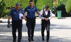 Denizli'de 2 otomobil çalıp bir evden hırsızlık yapan şüpheli tutuklandı