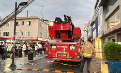 Ataşehir’de iş merkezinin çatı katında çıkan yangın söndürüldü