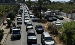 İsrail saldırıları nedeniyle Lübnan'ın güneyindeki halk bölgeden kaçıyor