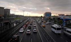 İstanbul'da haftanın ilk iş günü yağışın da etkisiyle trafik yoğunluğu arttı