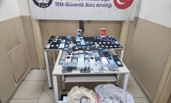 Küçükçekmece'de 210 kaçak cep telefonu ele geçirildi