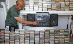 Müzik tutkunu milli antrenör, 54 yılda 5 bin 200 kasetlik koleksiyon oluşturdu