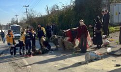 Sakarya'da kamyonetle çarpışan elektrikli motosikletin sürücüsü öldü, oğlu yaralandı