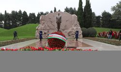 Haydar Aliyev, vefatının 21. yılında anılıyor