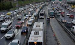 İstanbul'da haftanın ilk iş gününde trafik yoğunluğu yaşanıyor