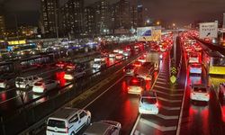 İstanbul'da trafik yoğunluğu akşam saatlerinde yüzde 90'a çıktı