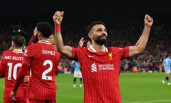 Premier Lig'de lider Liverpool, Manchester City'yi 2 golle geçti