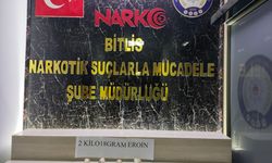 Bitlis'te bir otomobilde 2 kilo 18 gram eroin bulundu