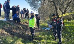 Bursa'da devrilen traktörün altında kalan sürücü öldü