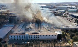 Şanlıurfa'da tekstil fabrikasında çıkan yangın kontrol altına alındı