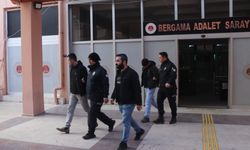 İzmir'de uyuşturucuyla yakalanan 3 şüpheli tutuklandı