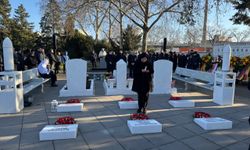 Almanya'nın Hanau kentinde Türkleri de hedef alan ırkçı terör saldırısında hayatını kaybedenler anıldı