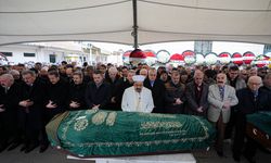 Bakan Işıkhan'ın ablası Seyhan Güneş, İzmir'de son yolculuğuna uğurlandı