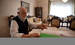 71 yaşında hat sanatıyla tanıştı, kendi yazdığı Kur'an-ı Kerim'i evlatlarına "manevi miras" bıraktı