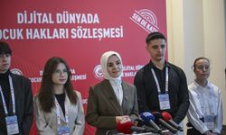Bakan Göktaş, "Dijital Dünyada Çocuk Hakları Sözleşmesi"ne ilk imzayı attı: