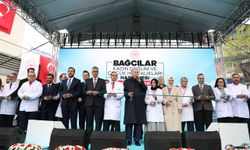 Cumhurbaşkanı Erdoğan: "Bugün tam 2 milyon 840 binin üzerinde vatandaşımıza evde sağlık hizmeti veriyoruz."