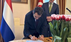 Hollanda'da 23 Nisan kutlamasında yeni lale türüne 'Anadolu' ismi verildi