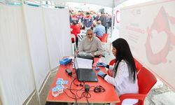 Iğdırlılar "Kanımızla canımızla milletimizin emrindeyiz" diyerek kan verdi