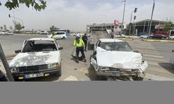Şanlıurfa'da iki otomobilin çarpıştığı kazada 8 kişi yaralandı
