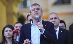 CHP Genel Başkanı Özel, İstanbul'daki üç ilçede partililere seslendi