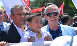 CHP Genel Başkanı Özel, Gençlik Yürüyüşü'ne katıldı
