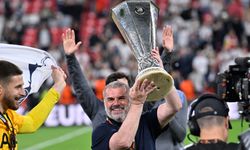 Tottenham Teknik Direktörü Postecoglou'yu "kahraman" ilan edildi