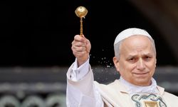 Papa 14. Leo için Vakitan'da resmi tören