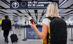 İngiltere’den seyahat edeceklere pasaport uyarısı