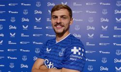 Everton, Kiernan Dewsbury-Hall'u renklerine bağladı