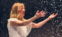 İnci Türkay, Londra’da ‘Liste’yi Yaşayarak Oynadı