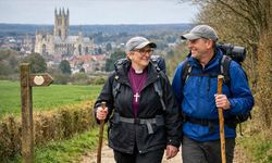 İlk kadın başpiskoposun  140 kilometrelik “kutsal yürüyüş” yolculuğu