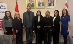 Britanya Türk Kadınları’ndan Üç Türk Okuluna Anlamlı Yardım