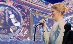 David Bowie’nin zihnine yolculuk: “You’re Not Alone” Londra’da kapılarını açtı