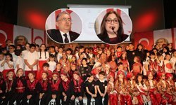 Londra’da 23 Nisan Coşkusu: Minik Kalpler Conway Hall’da Buluştu