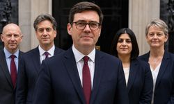 Andy Burnham Kabinesini Açıkladı: Ekonomi, Savunma ve Dış Politikada Dikkat Çeken İsimler