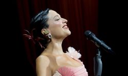 Melike Şahin hayranları yaz konserinde buluştu