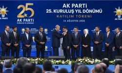 AK Parti'ye 25. yıl dönümünde, 3 milletvekili ve 7 belediye başkanı katıldı