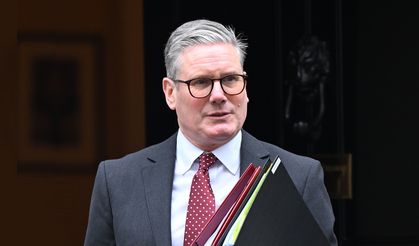 Epstein Belgeleri ve Skandallar İngiltere’de Starmer’ı Sarsıyor