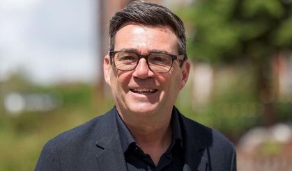 İşçi Partisi’nin Yeni Lideri Andy Burnham Başbakanlık Koltuğuna Yürüyor