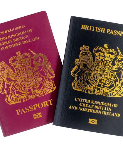 British Pasaport ücretleri bir yılda ikinci zam