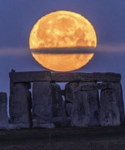 Stonehenge'le Ay arasında bağlantı keşfedildi