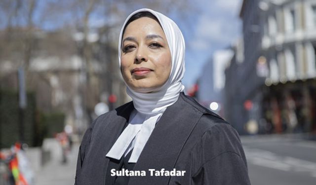 Kraliçe'nin başörtülü ilk danışmanı: Sultana Tafadar